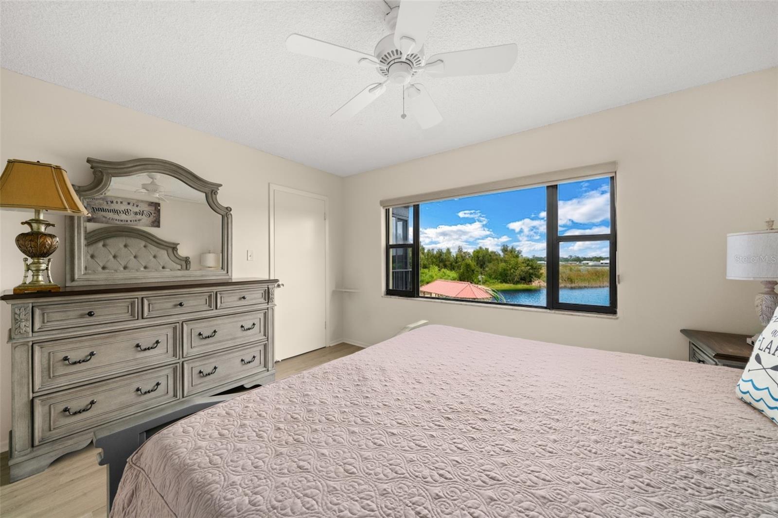 SUN N LAKE - Residential