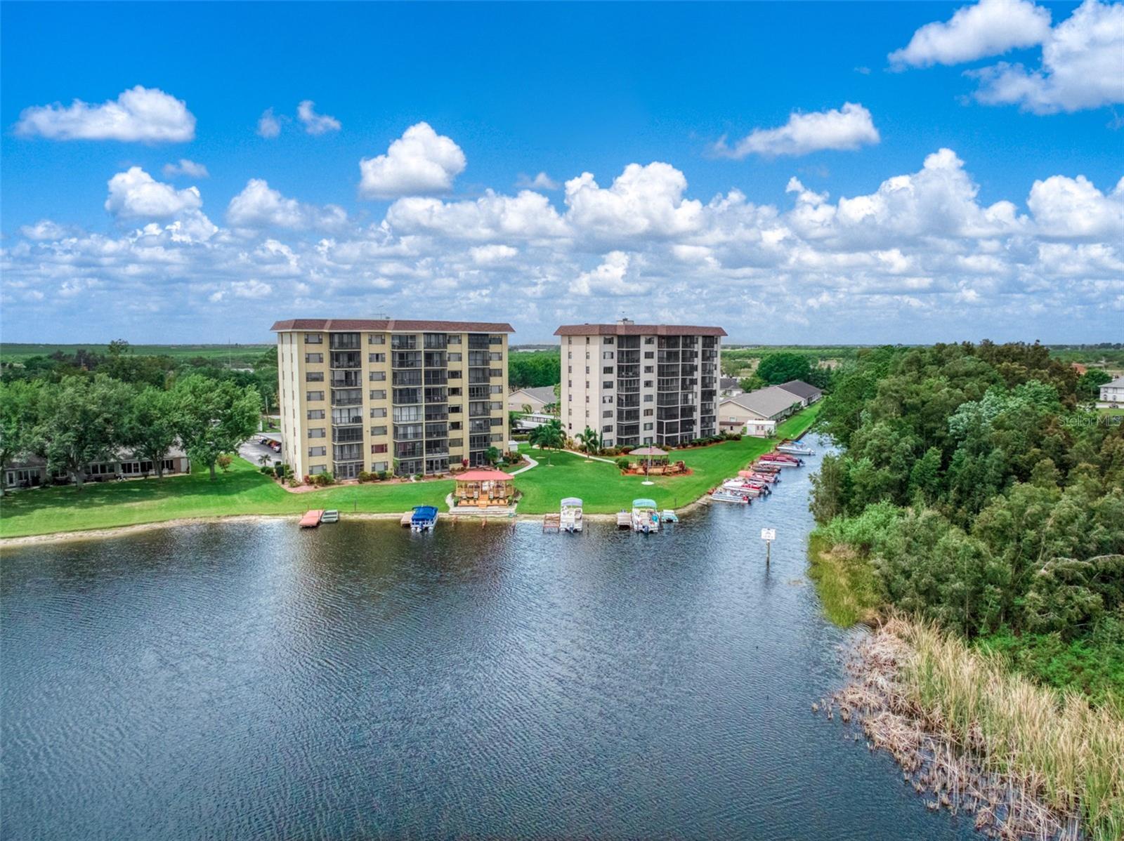 SUN N LAKE - Residential