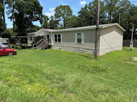 A home in LAKELAND