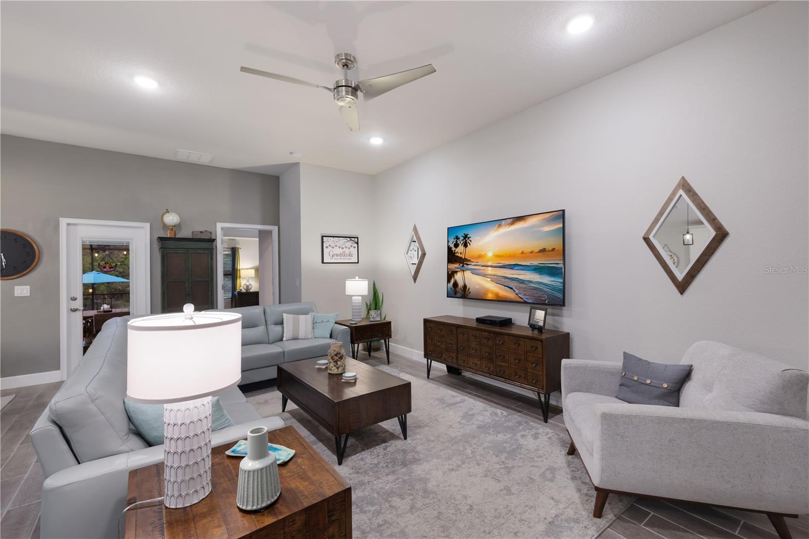 GRAND OAK PRESERVE FKA THE PONDS - Residential