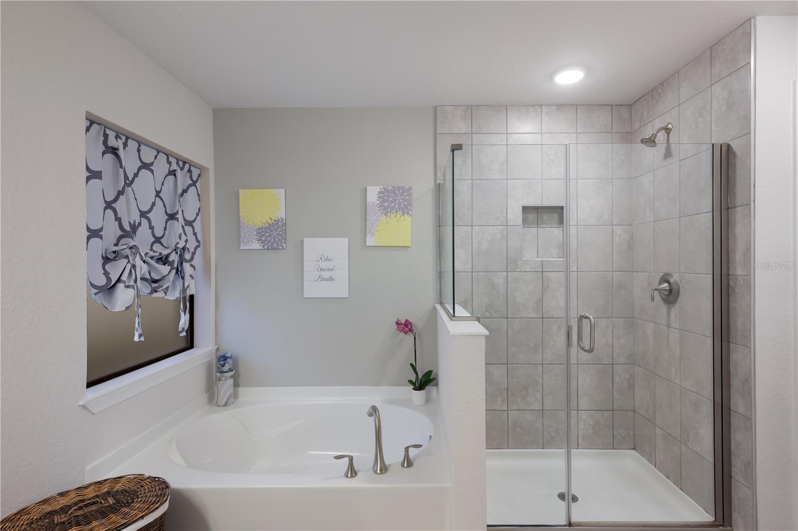 GRAND OAK PRESERVE FKA THE PONDS - Residential