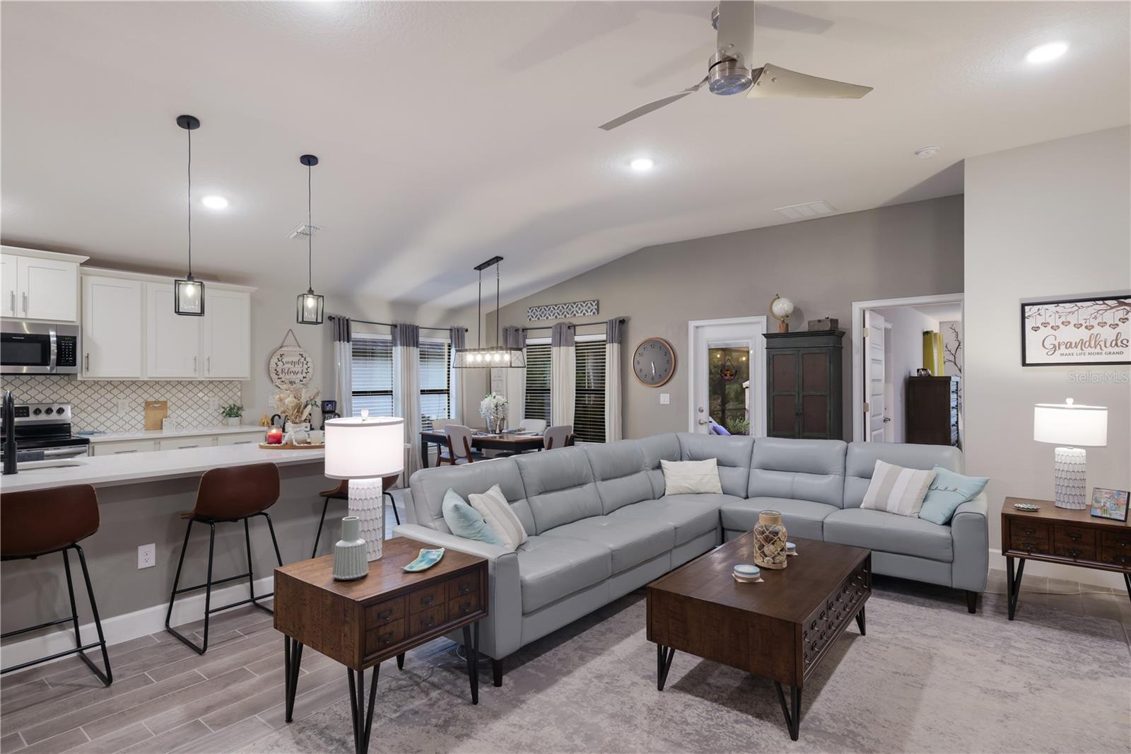 GRAND OAK PRESERVE FKA THE PONDS - Residential