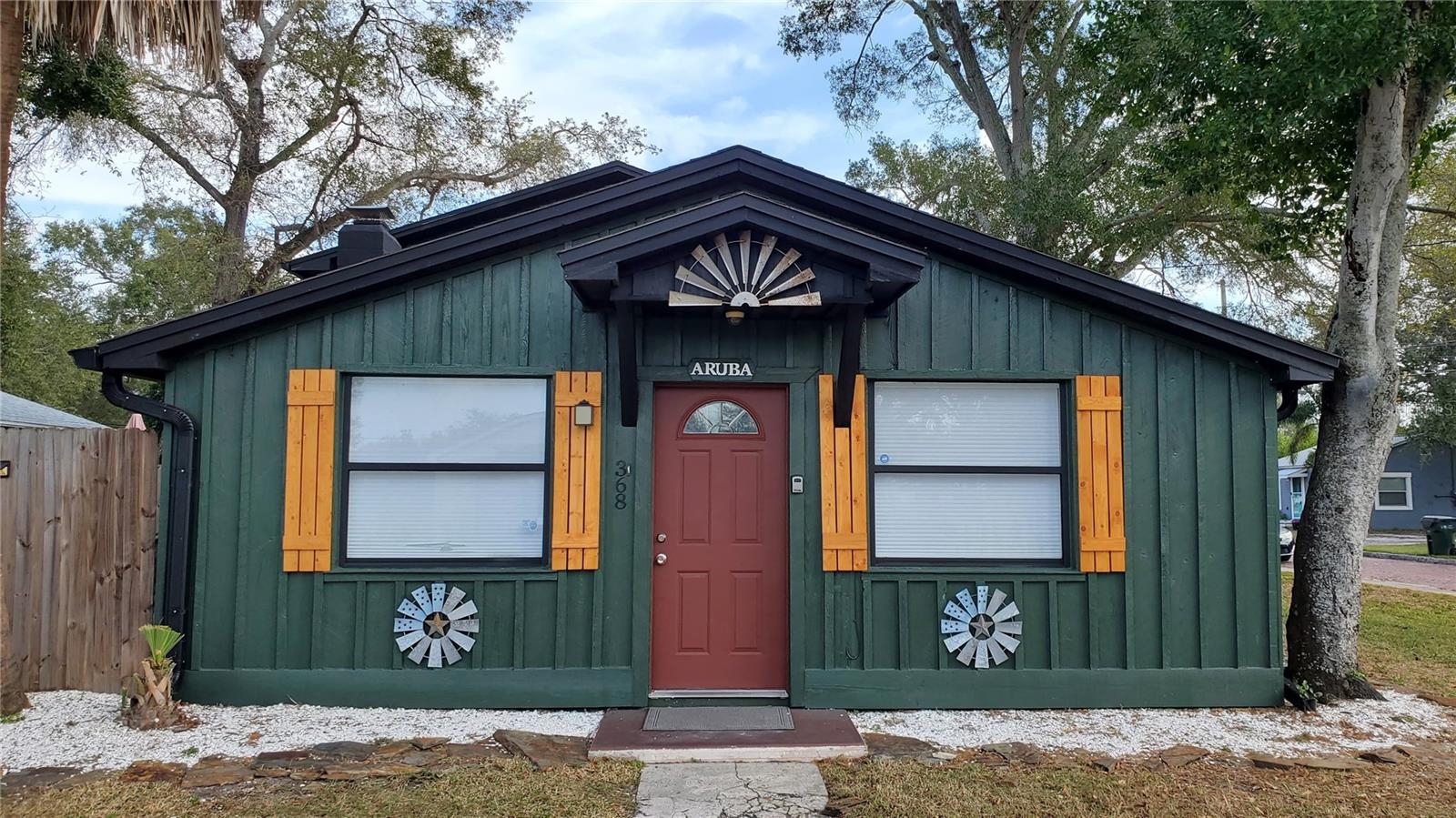 YEARWOOD-WADFORD-HAMILTON ADD TO LARGO - Residential