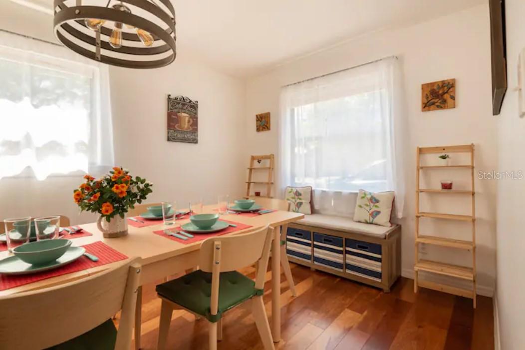 YEARWOOD-WADFORD-HAMILTON ADD TO LARGO - Residential