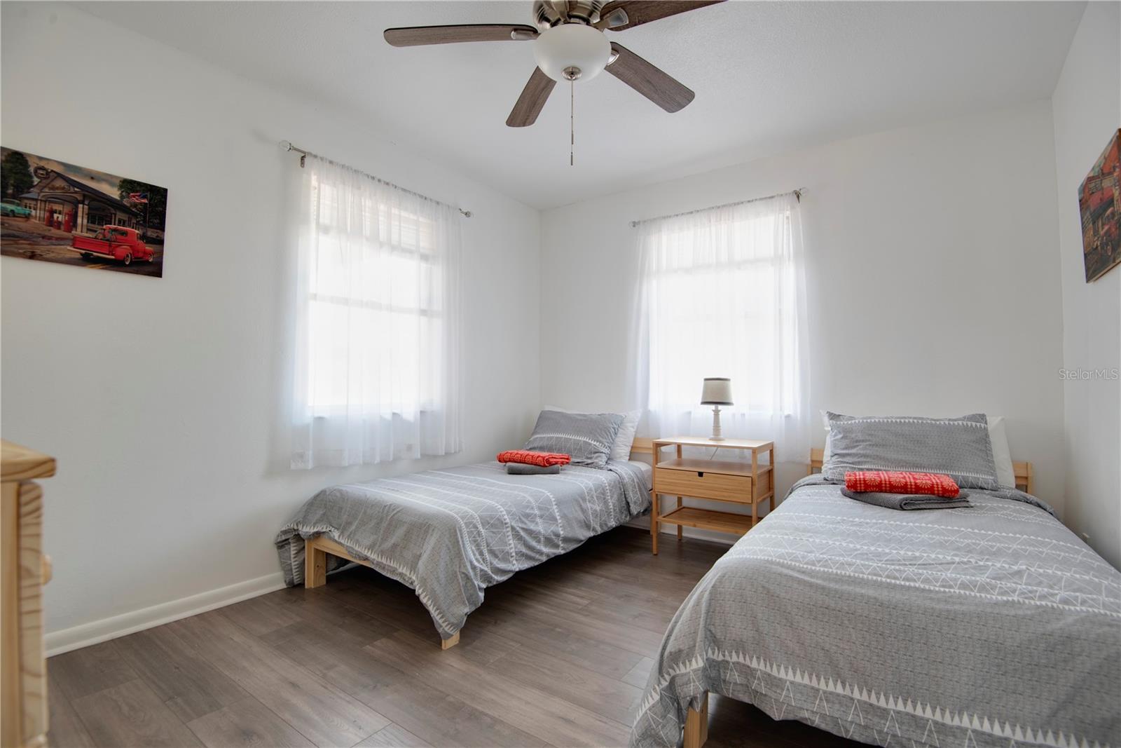 YEARWOOD-WADFORD-HAMILTON ADD TO LARGO - Residential