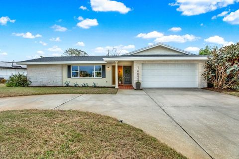 A home in SEMINOLE