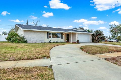 A home in SEMINOLE