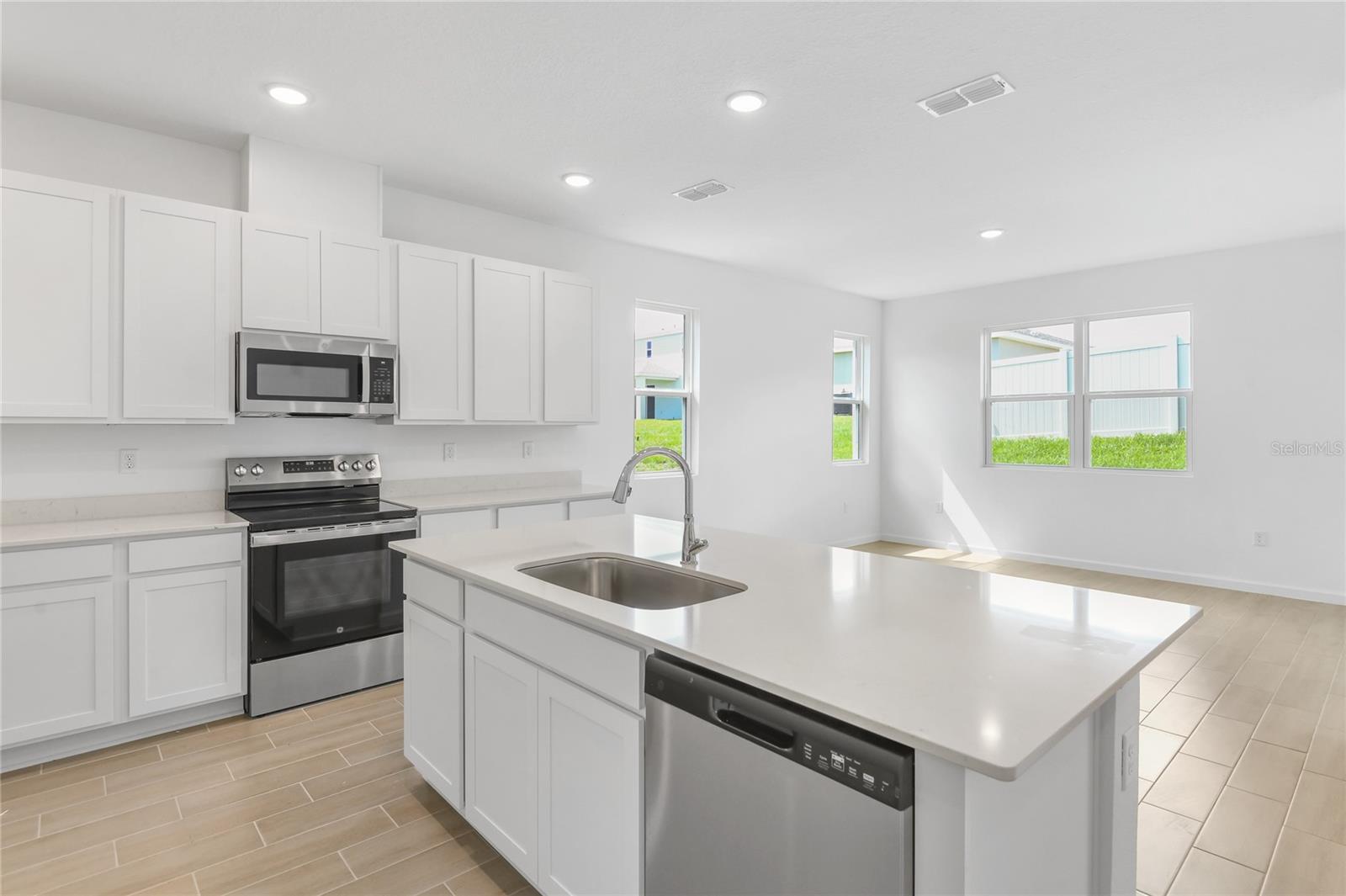 SEASONS AT BELLA VISTA - Residential