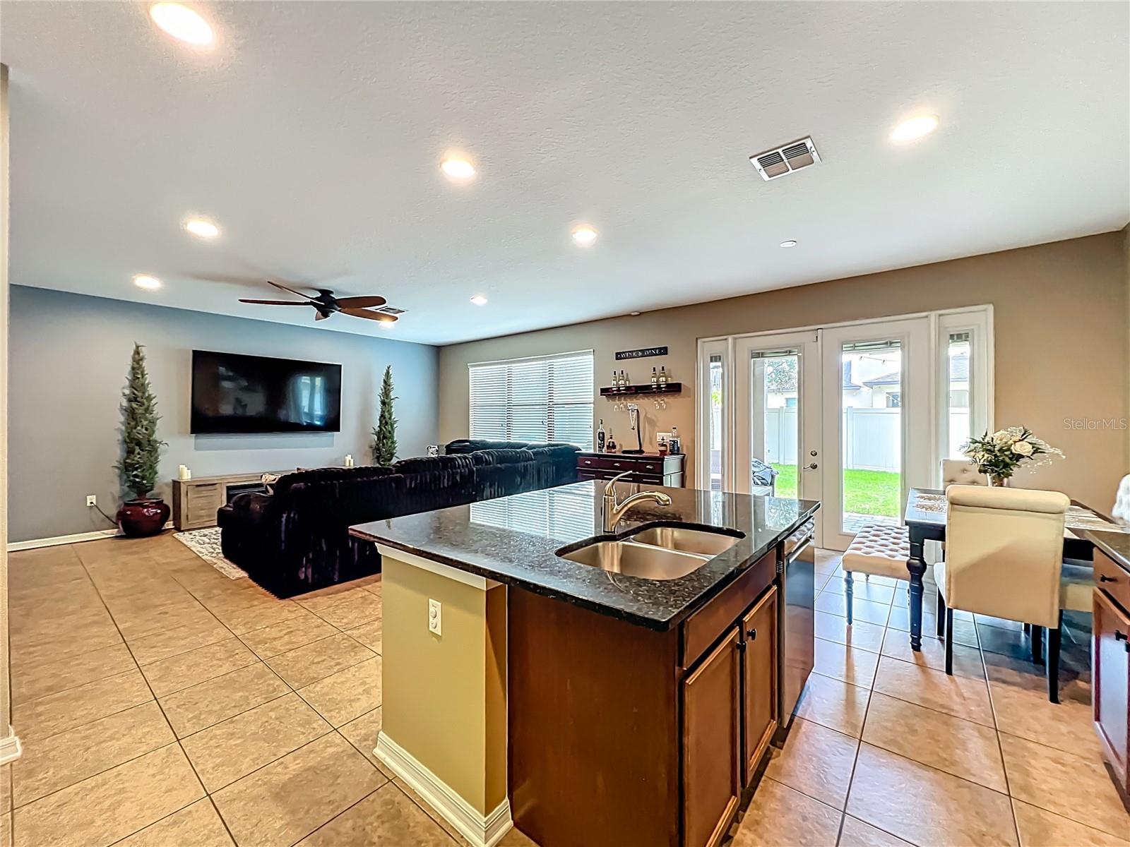 TIERRA BELLA SUB - Residential