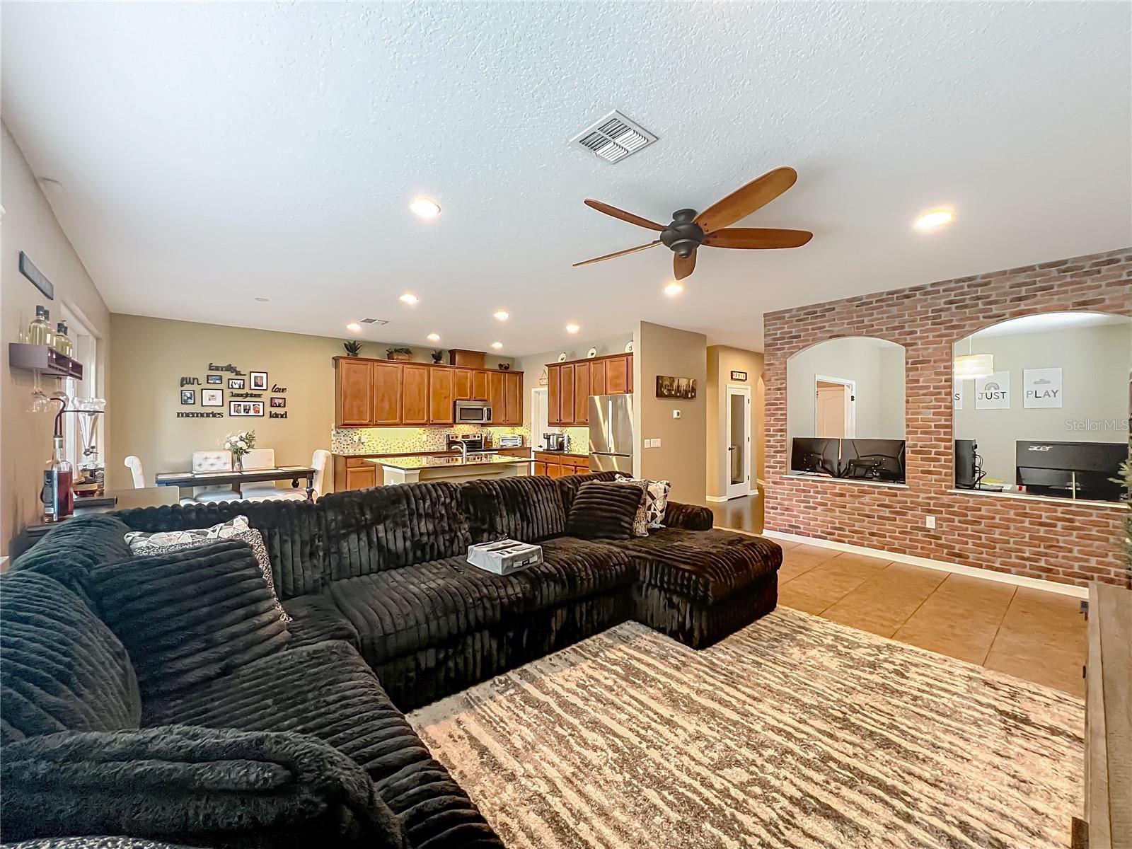 TIERRA BELLA SUB - Residential