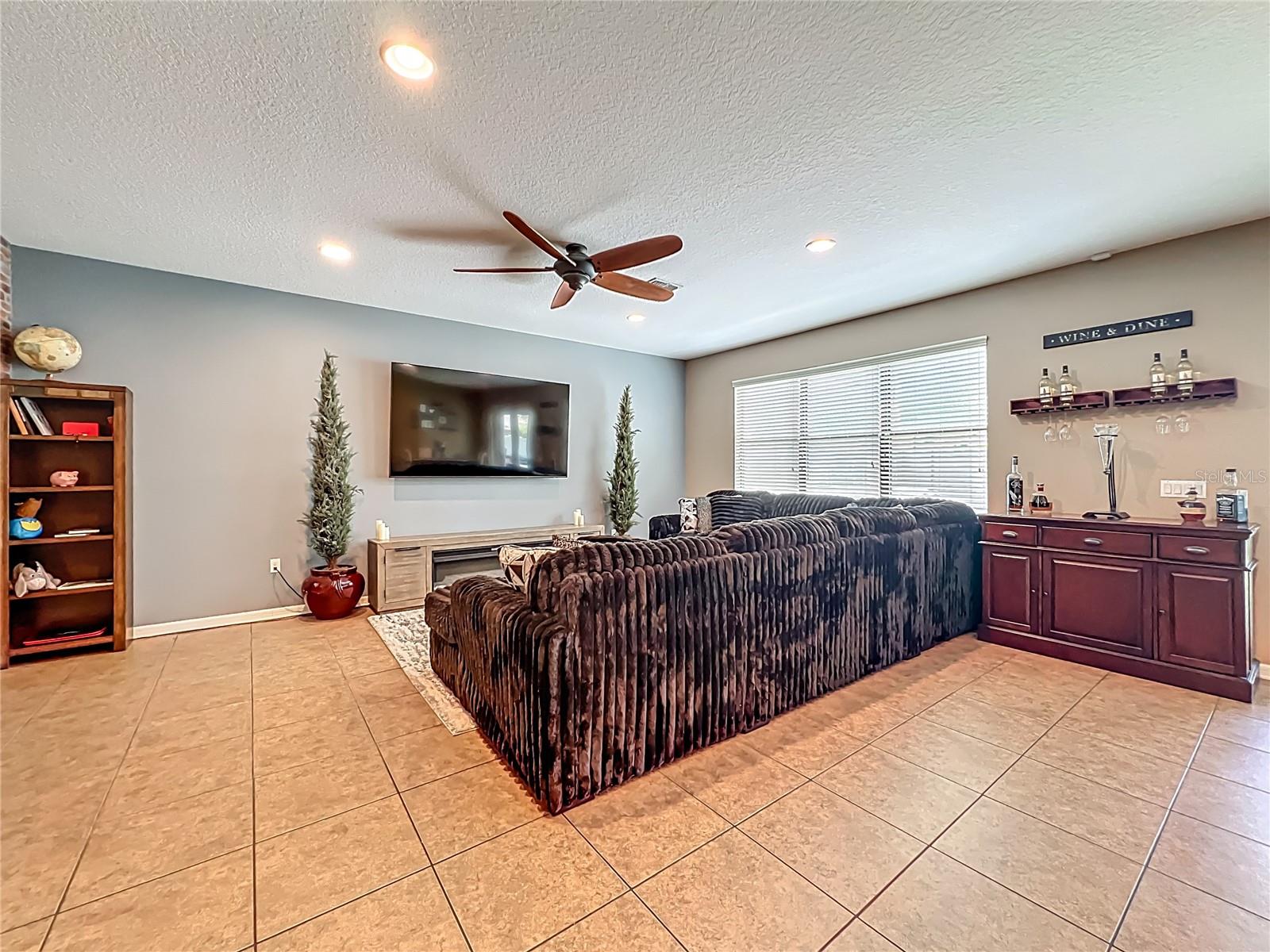 TIERRA BELLA SUB - Residential