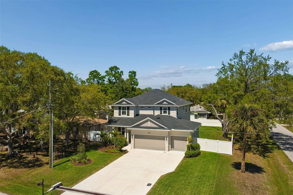 Photo of 3401 W Pearl Ave, Tampa, FL 33611 (MLS # TB8489866)