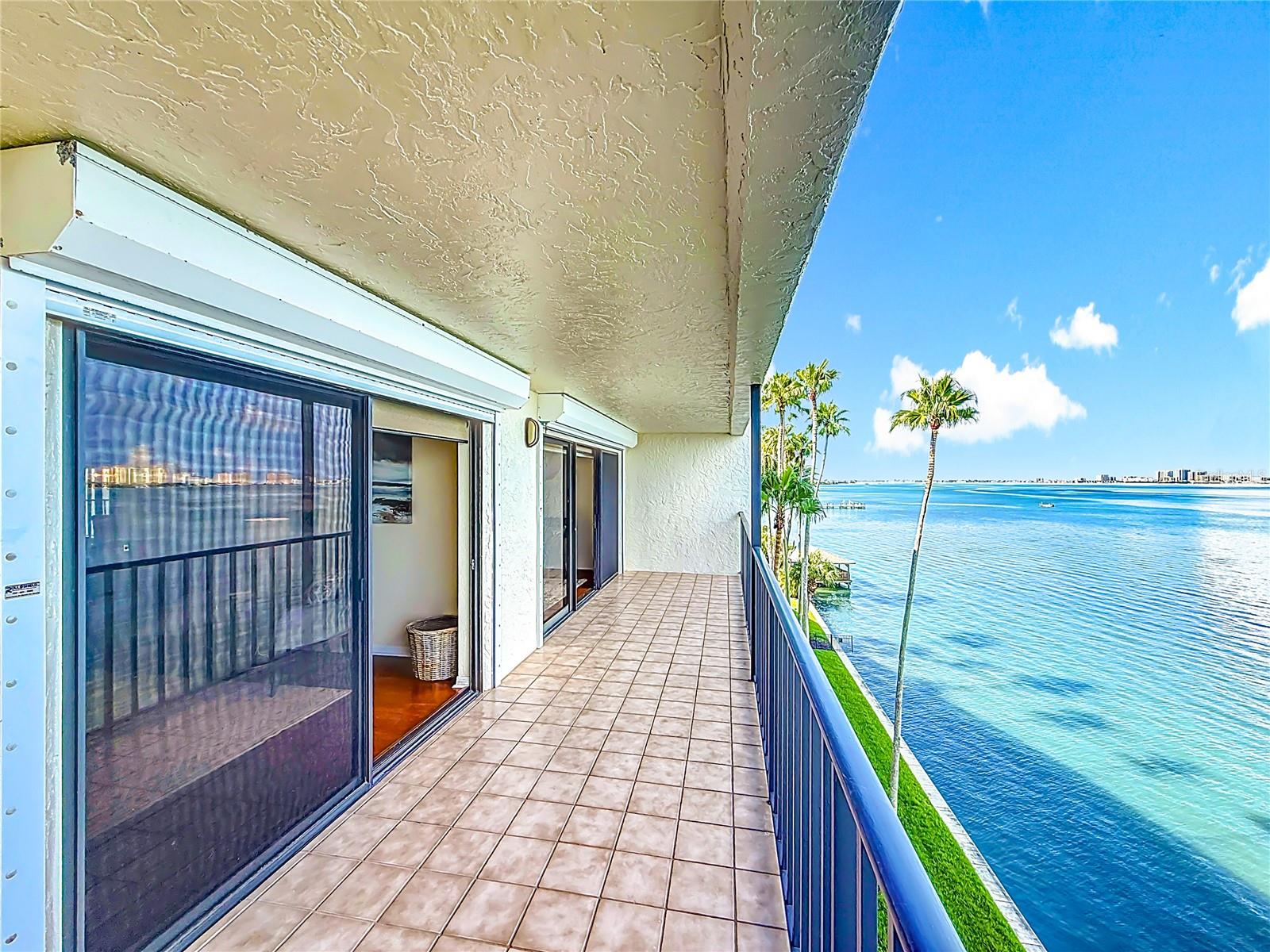 VIEWPOINT-ON-THE-BAY CONDO - Residential