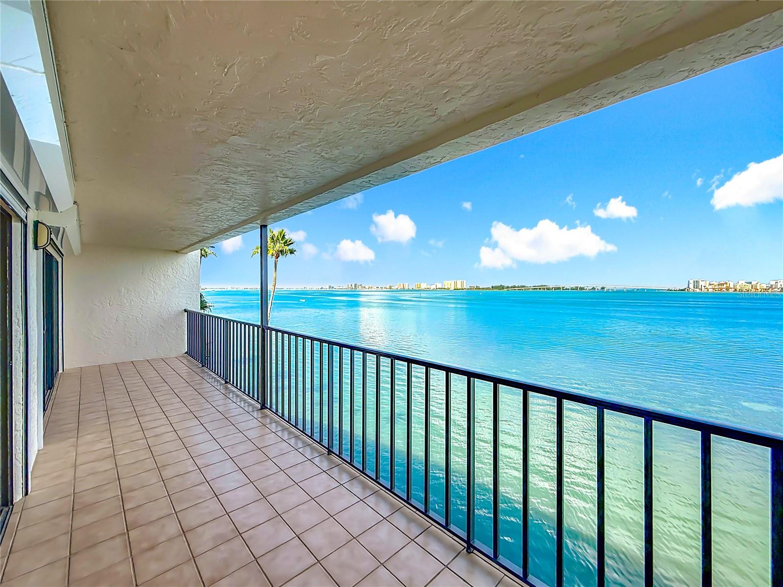 VIEWPOINT-ON-THE-BAY CONDO - Residential