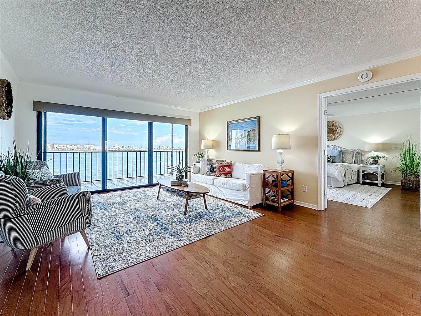 VIEWPOINT-ON-THE-BAY CONDO - Residential