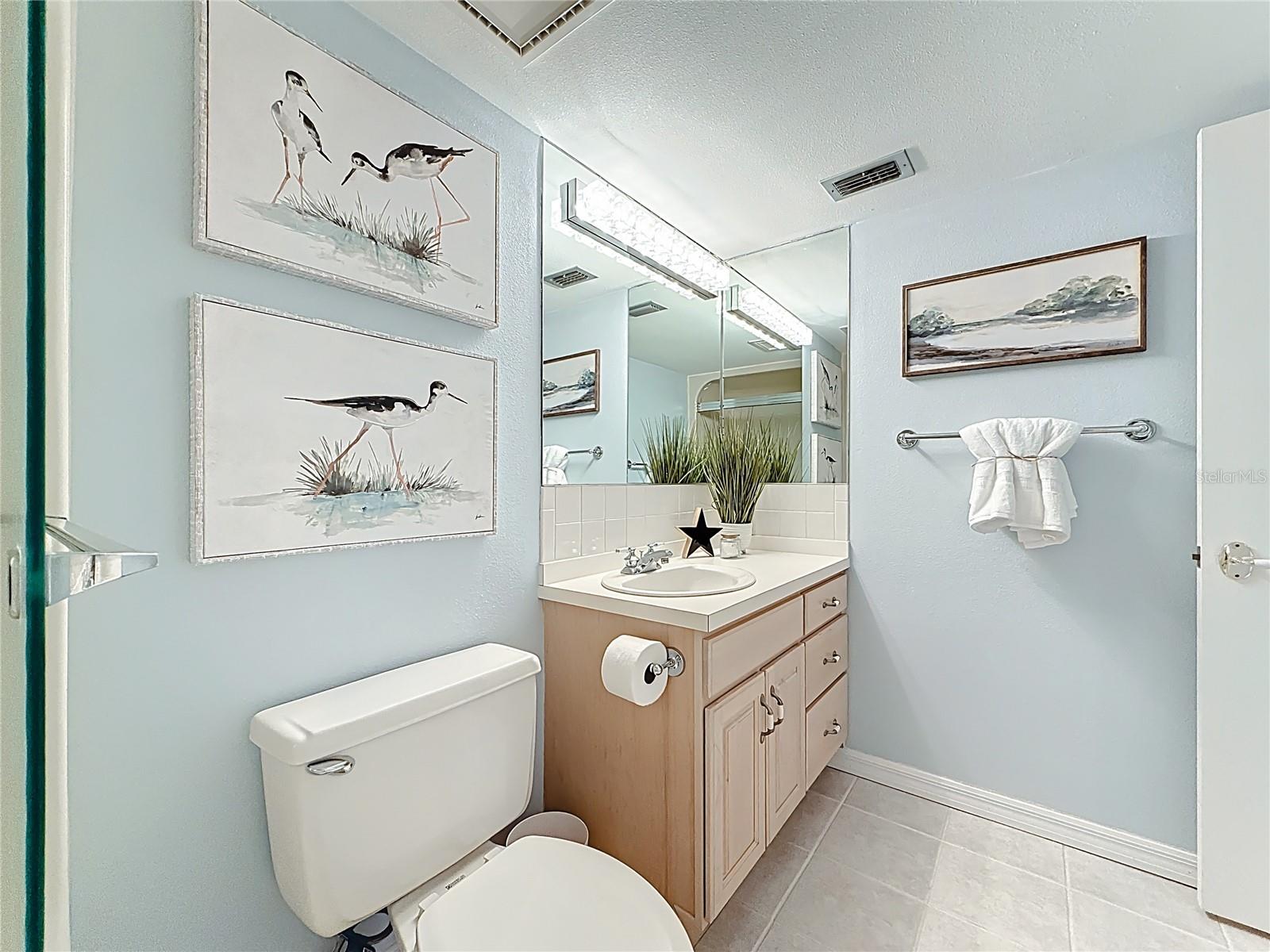 VIEWPOINT-ON-THE-BAY CONDO - Residential