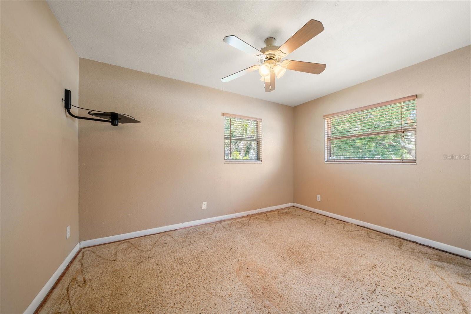 LAKE PEARL ESTATES - Residential