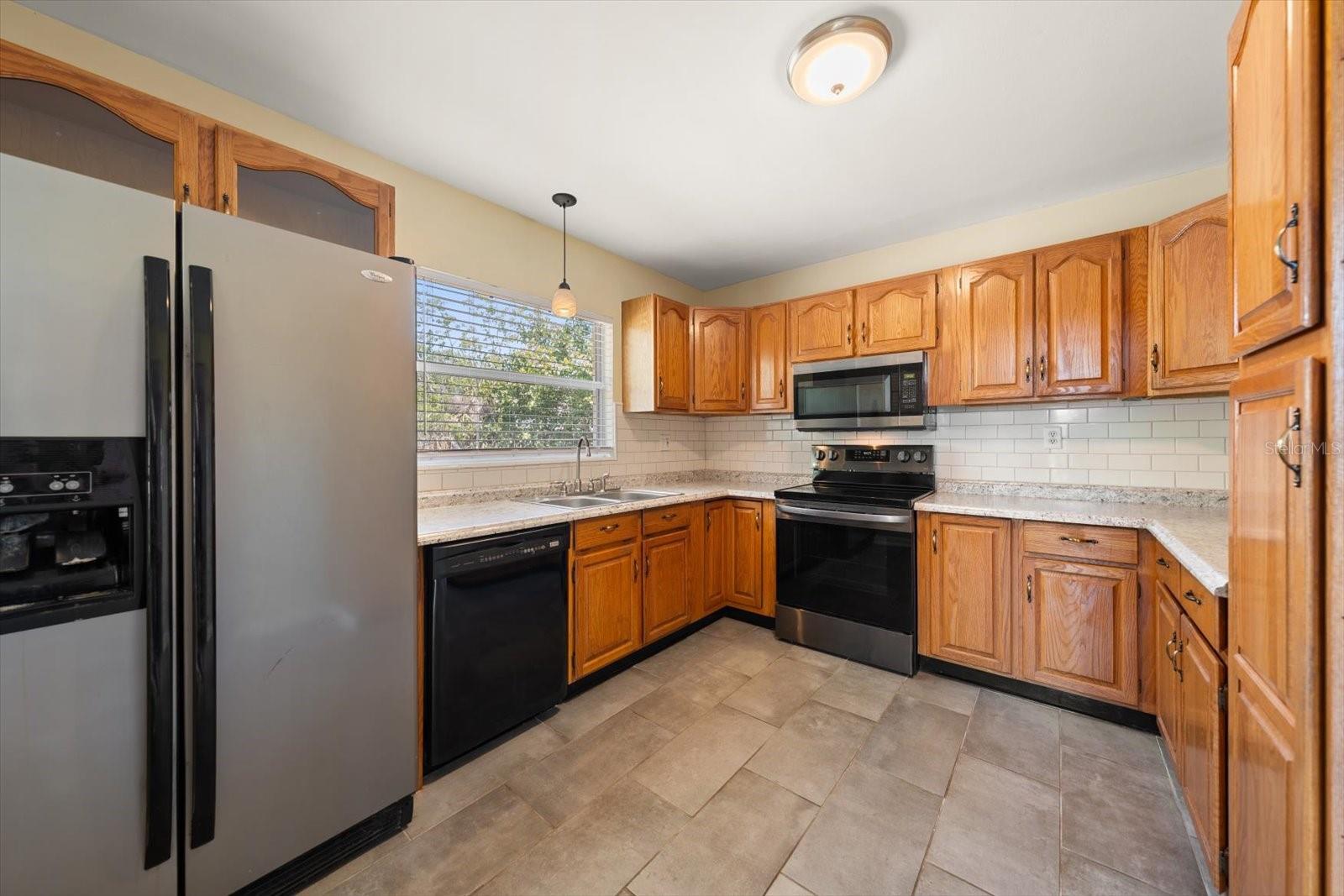 LAKE PEARL ESTATES - Residential