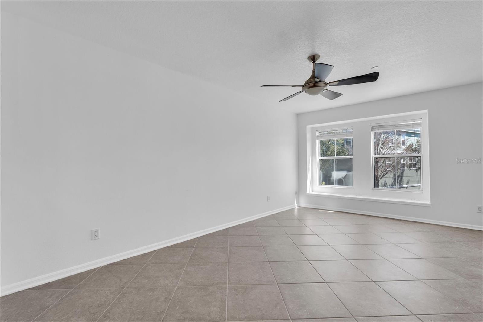 545 VINCINDA CREST WAY