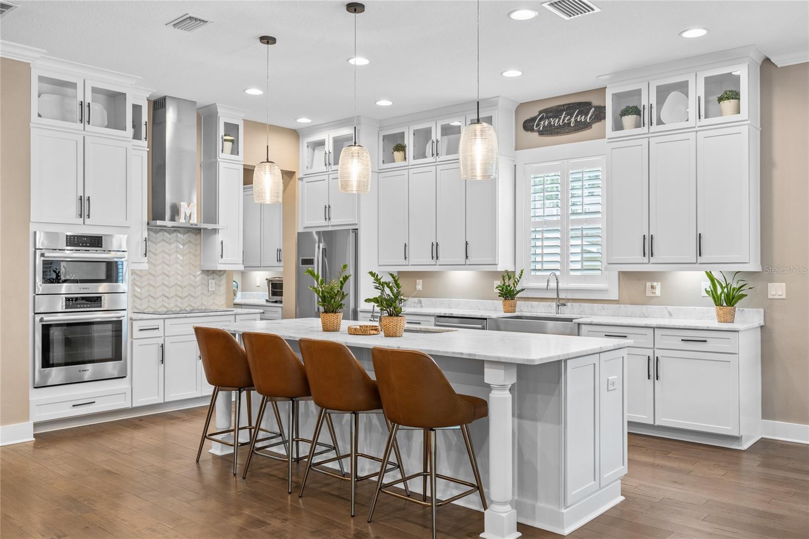 3611 W ROYAL PALM CIRCLE