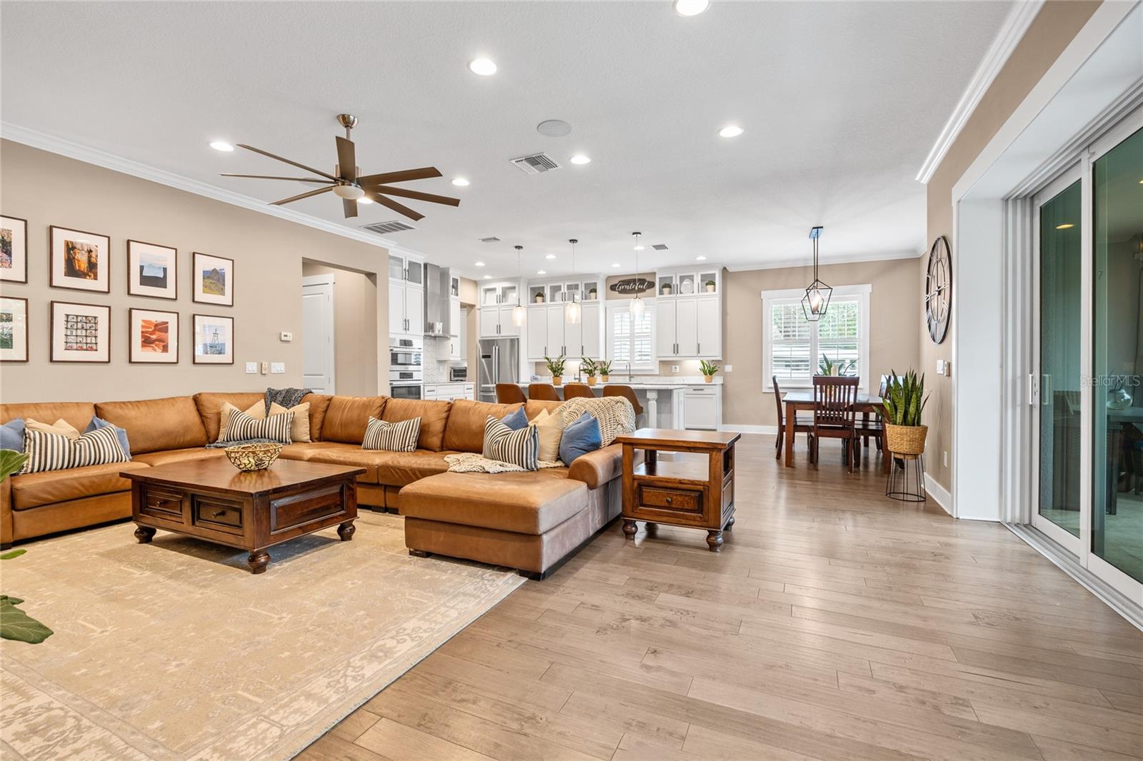 3611 W ROYAL PALM CIRCLE