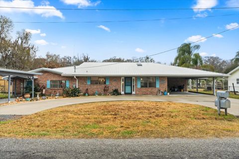 1511 RIVEREDGE COURT ASTOR FL 32102