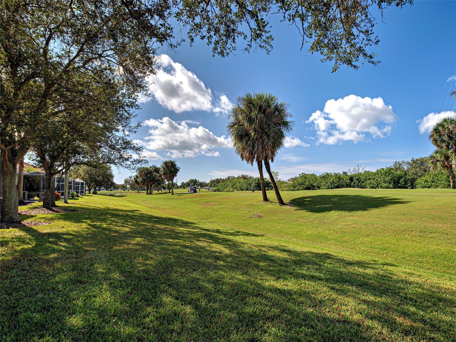 PELICAN POINTE GOLF & COUNTRY CLUB - Residential