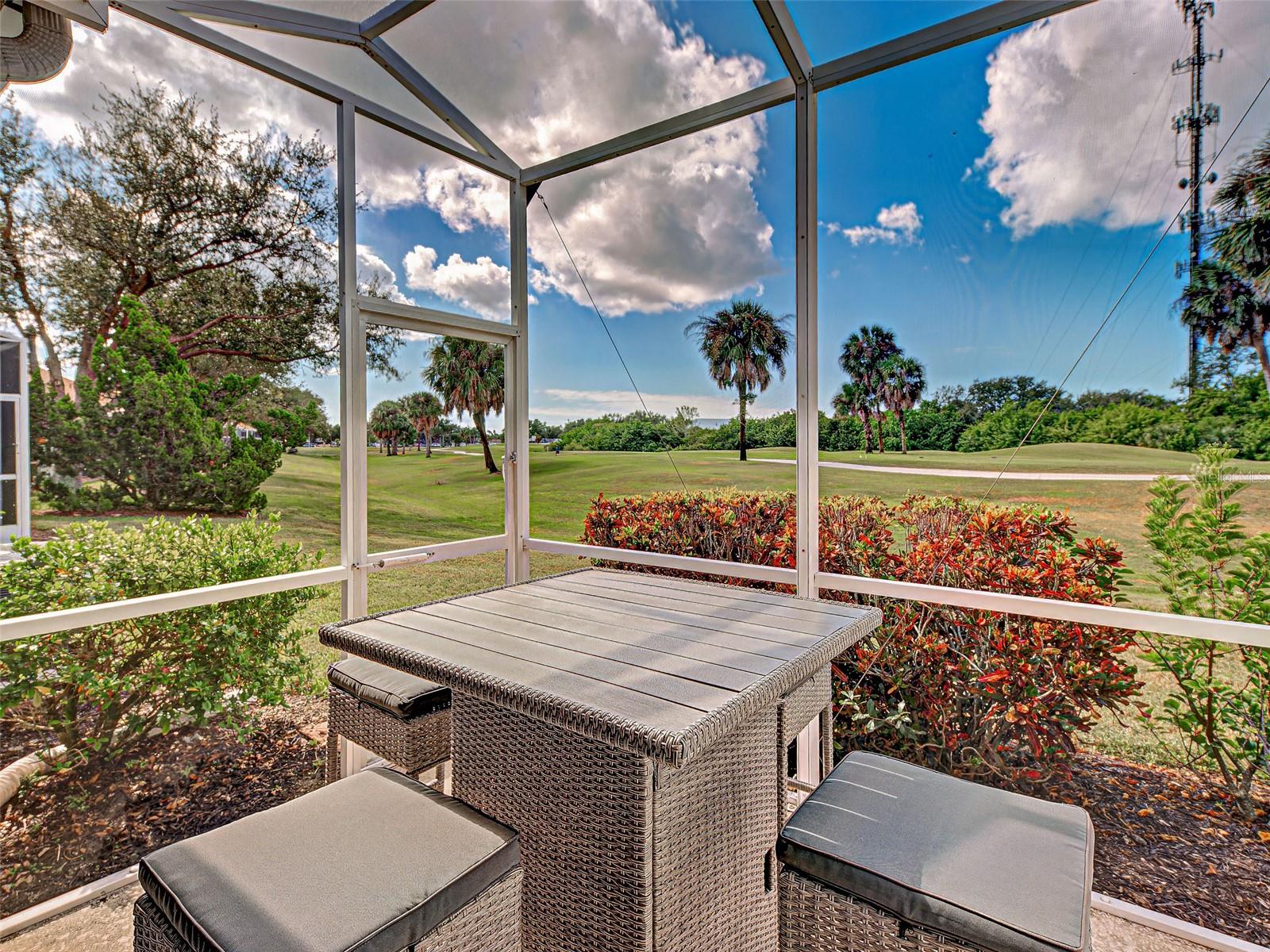 PELICAN POINTE GOLF & COUNTRY CLUB - Residential