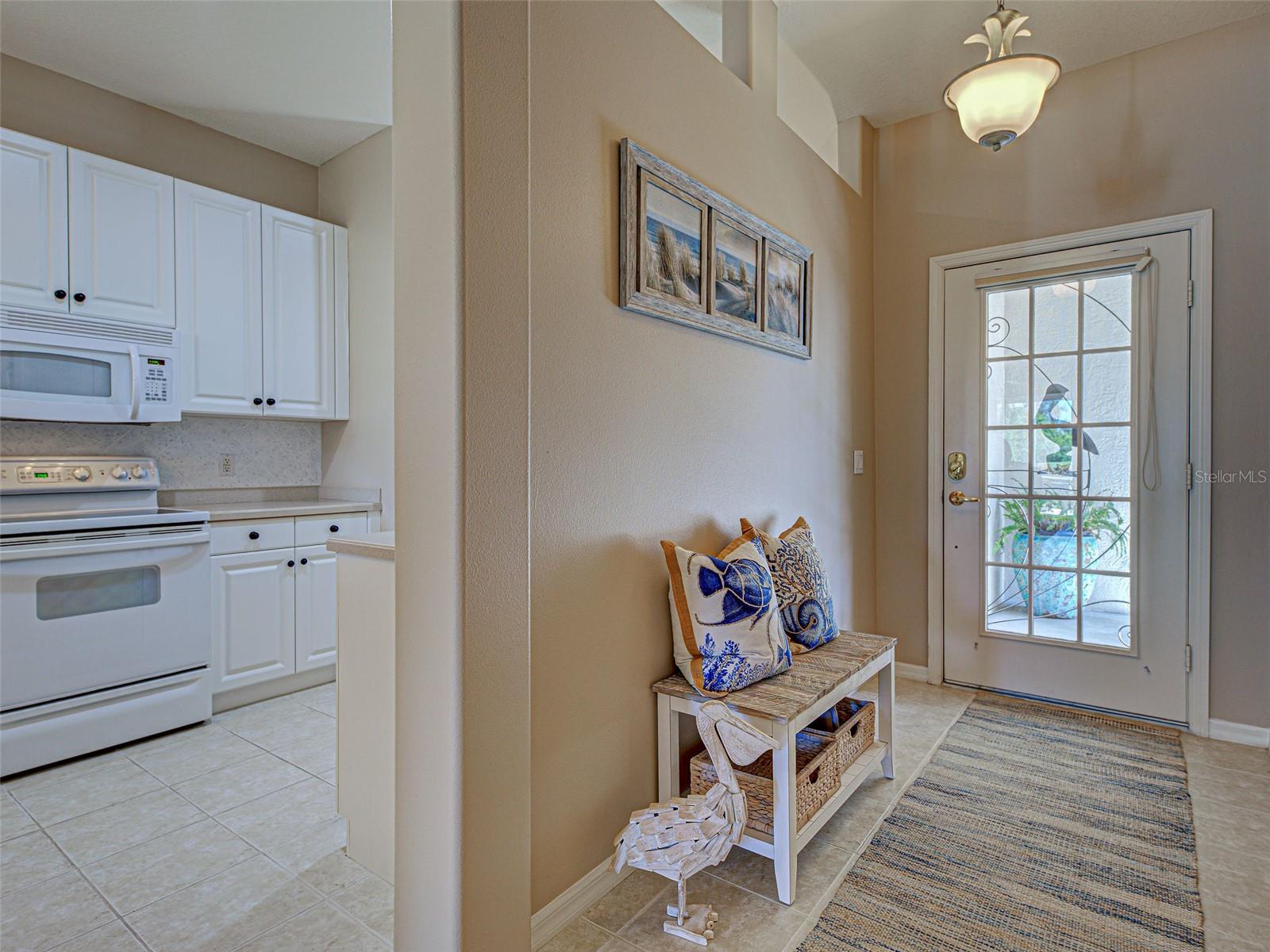 PELICAN POINTE GOLF & COUNTRY CLUB - Residential