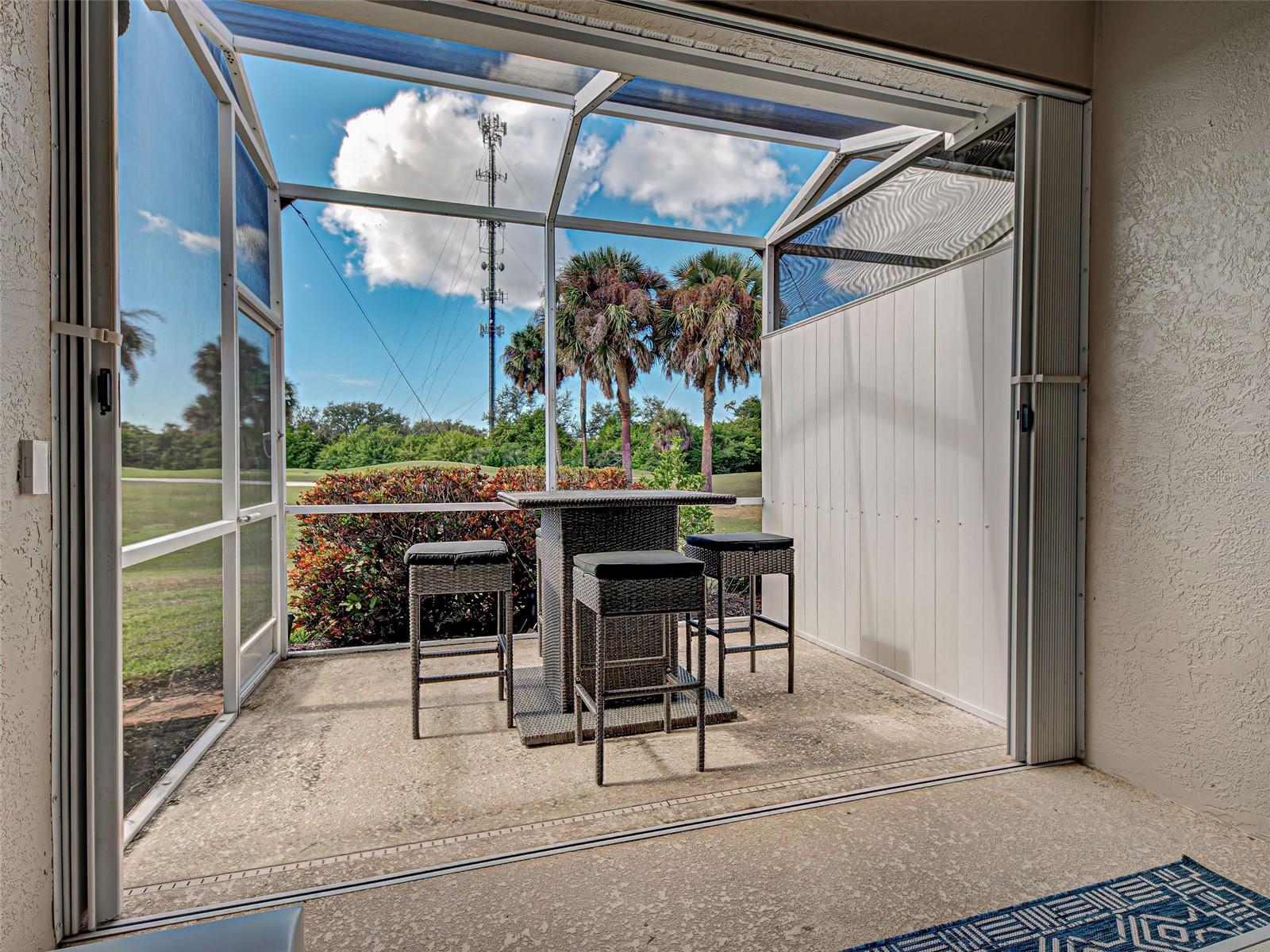 PELICAN POINTE GOLF & COUNTRY CLUB - Residential