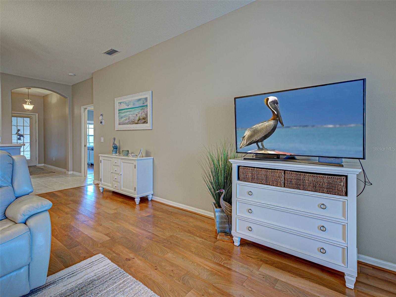 PELICAN POINTE GOLF & COUNTRY CLUB - Residential