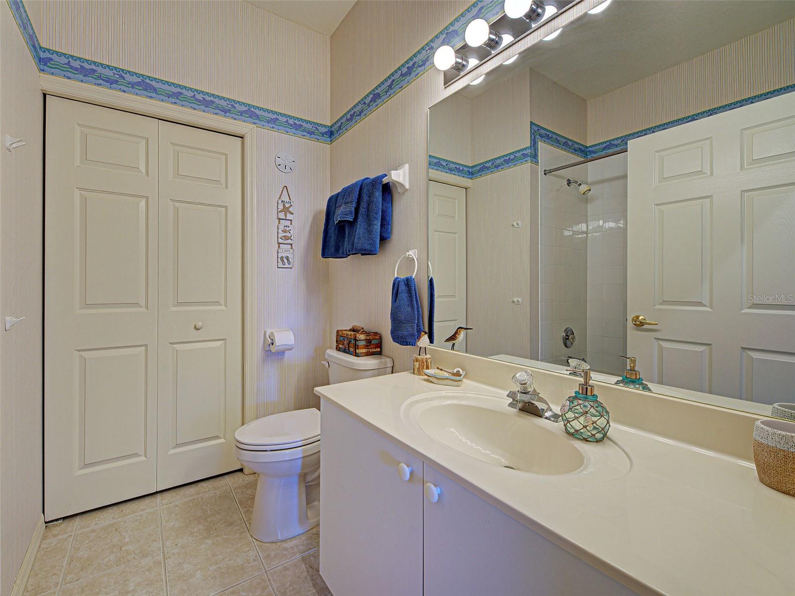 PELICAN POINTE GOLF & COUNTRY CLUB - Residential