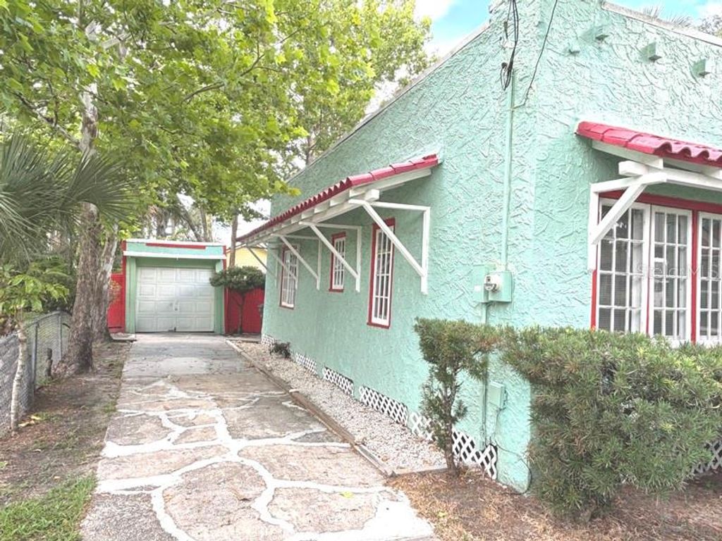 Photo of 322 Taylor Avenue, Daytona Beach, FL 32114 (MLS # NS1085474)