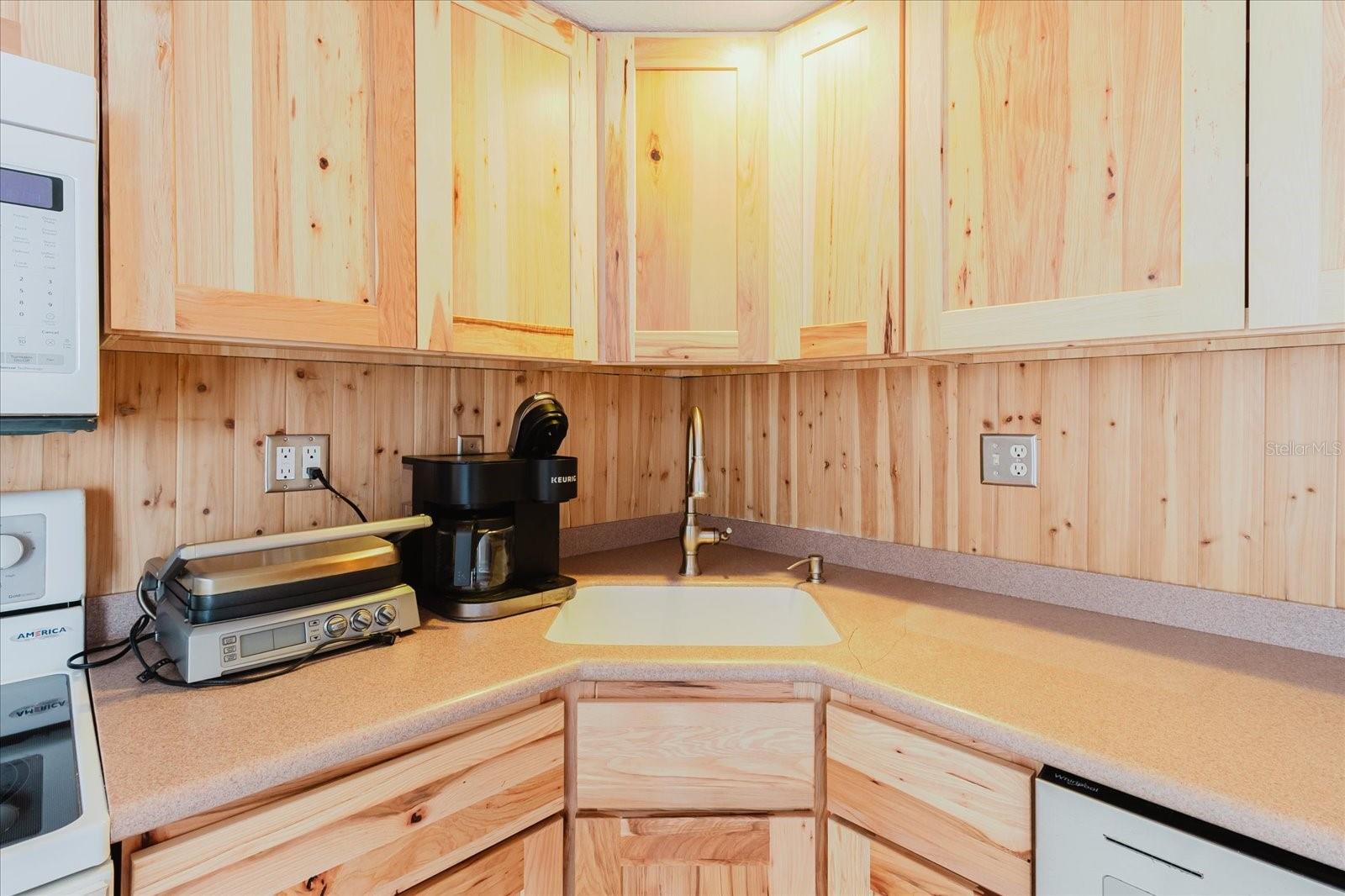 LEISURE BEACH - Residential