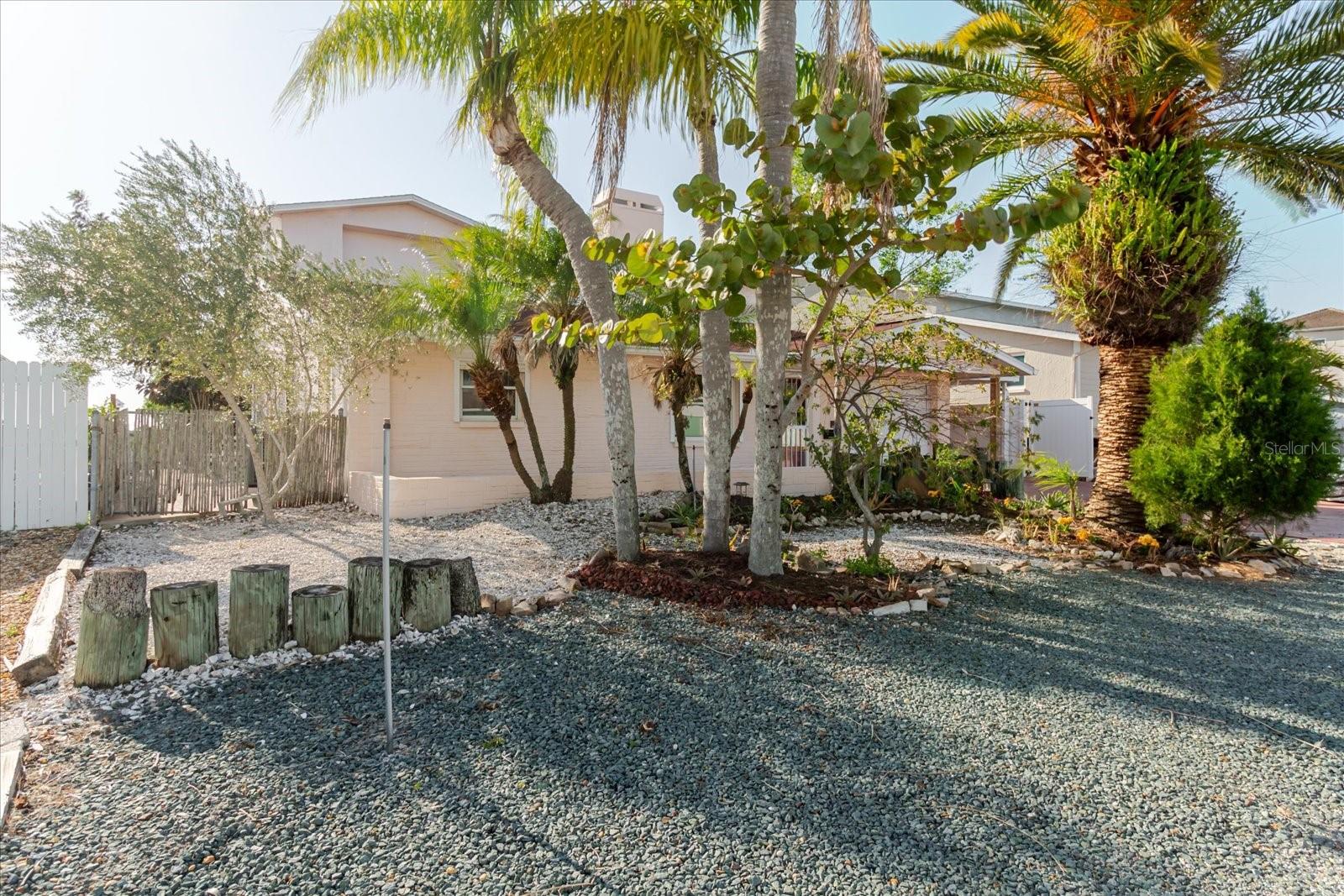 LEISURE BEACH - Residential