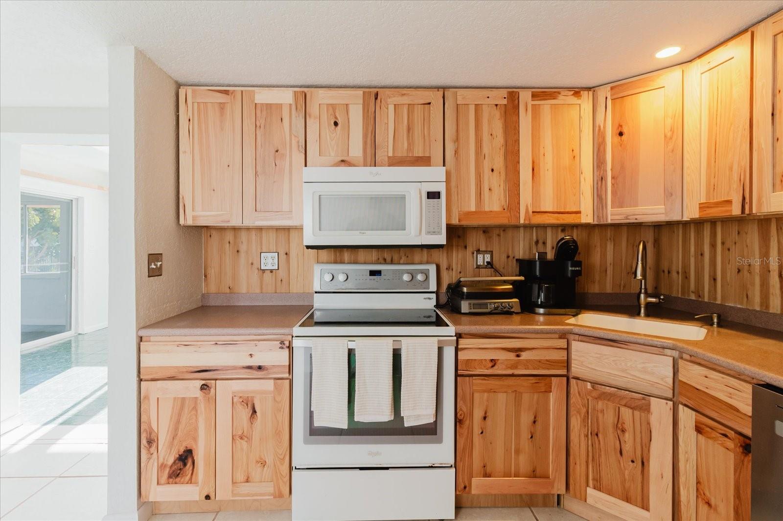 LEISURE BEACH - Residential