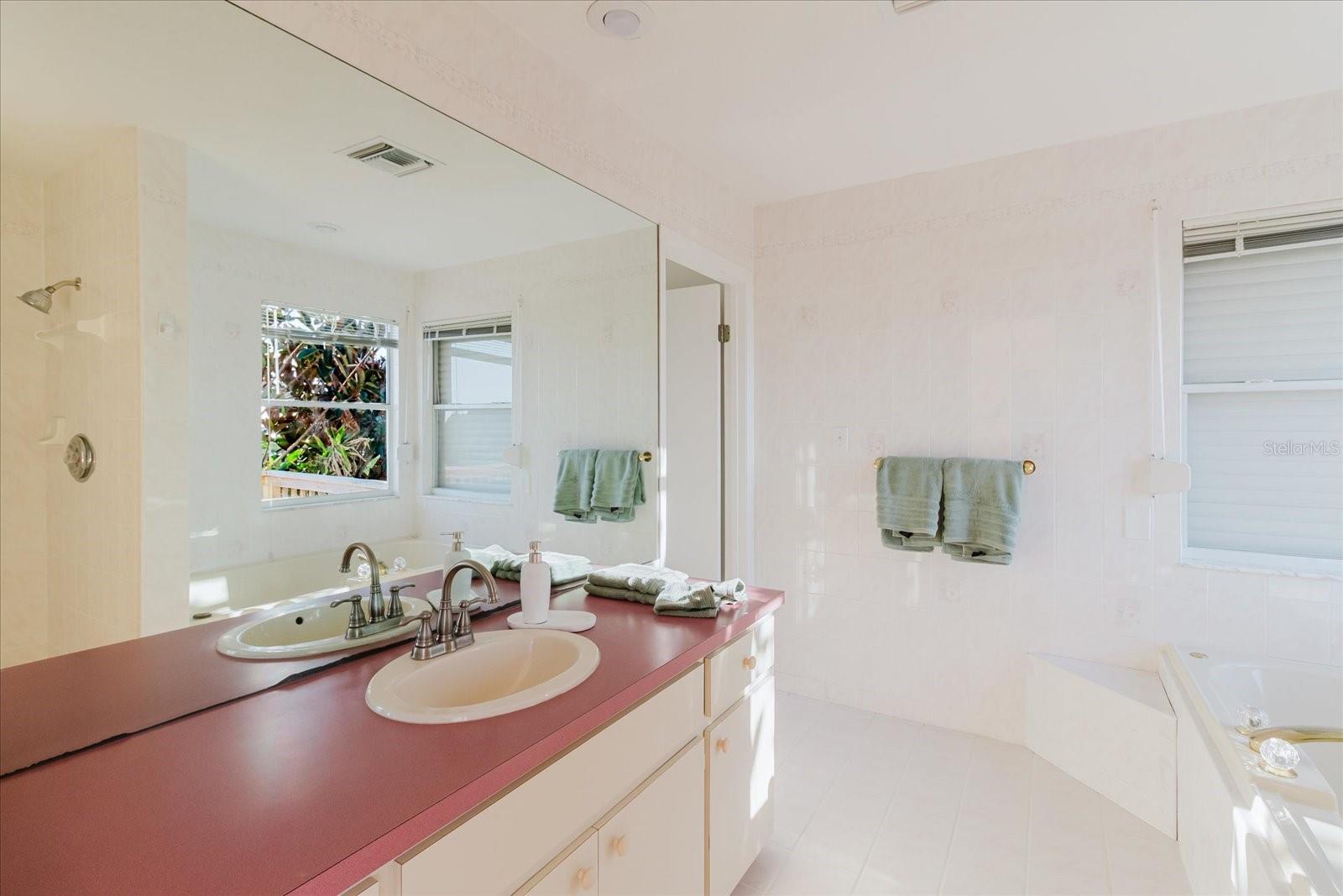 LEISURE BEACH - Residential