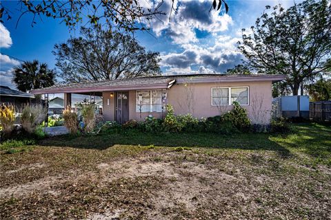 Photo of 115 Jefferson Street, Lake Wales, FL 33859 (MLS # P4936819)