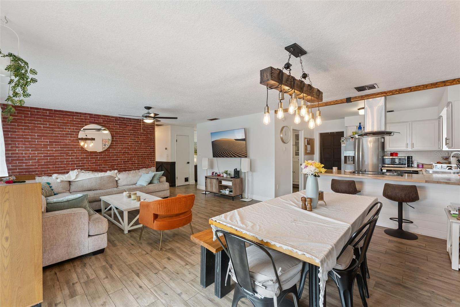 LAKE SEARCY SHORES - Residential