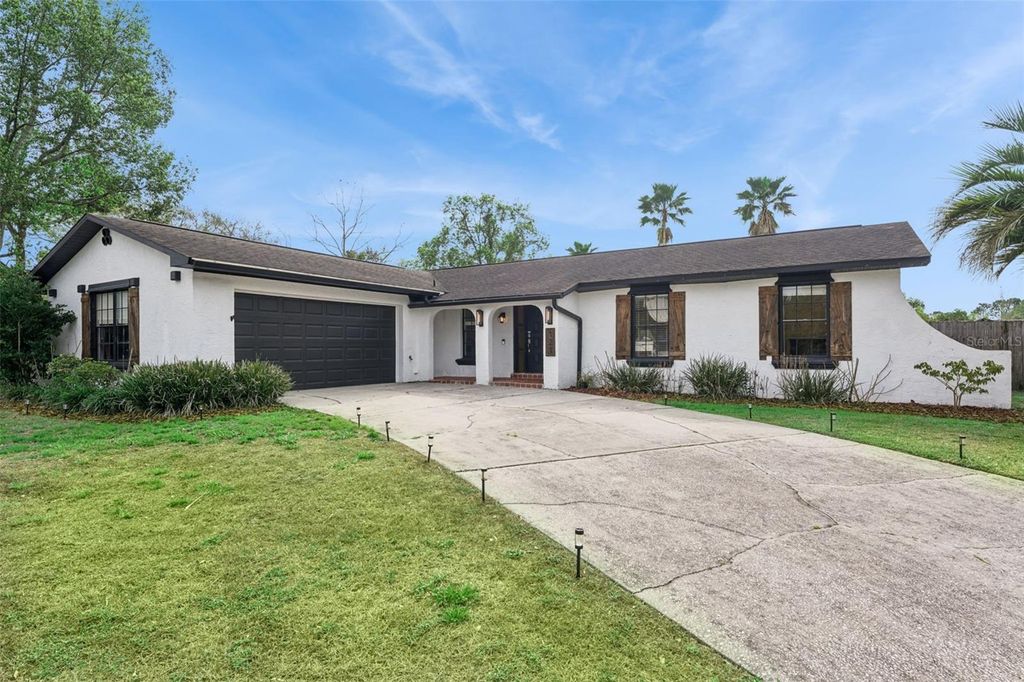 Photo of 121 Bearss Circle, Longwood, FL 32750 (MLS # O6391757)