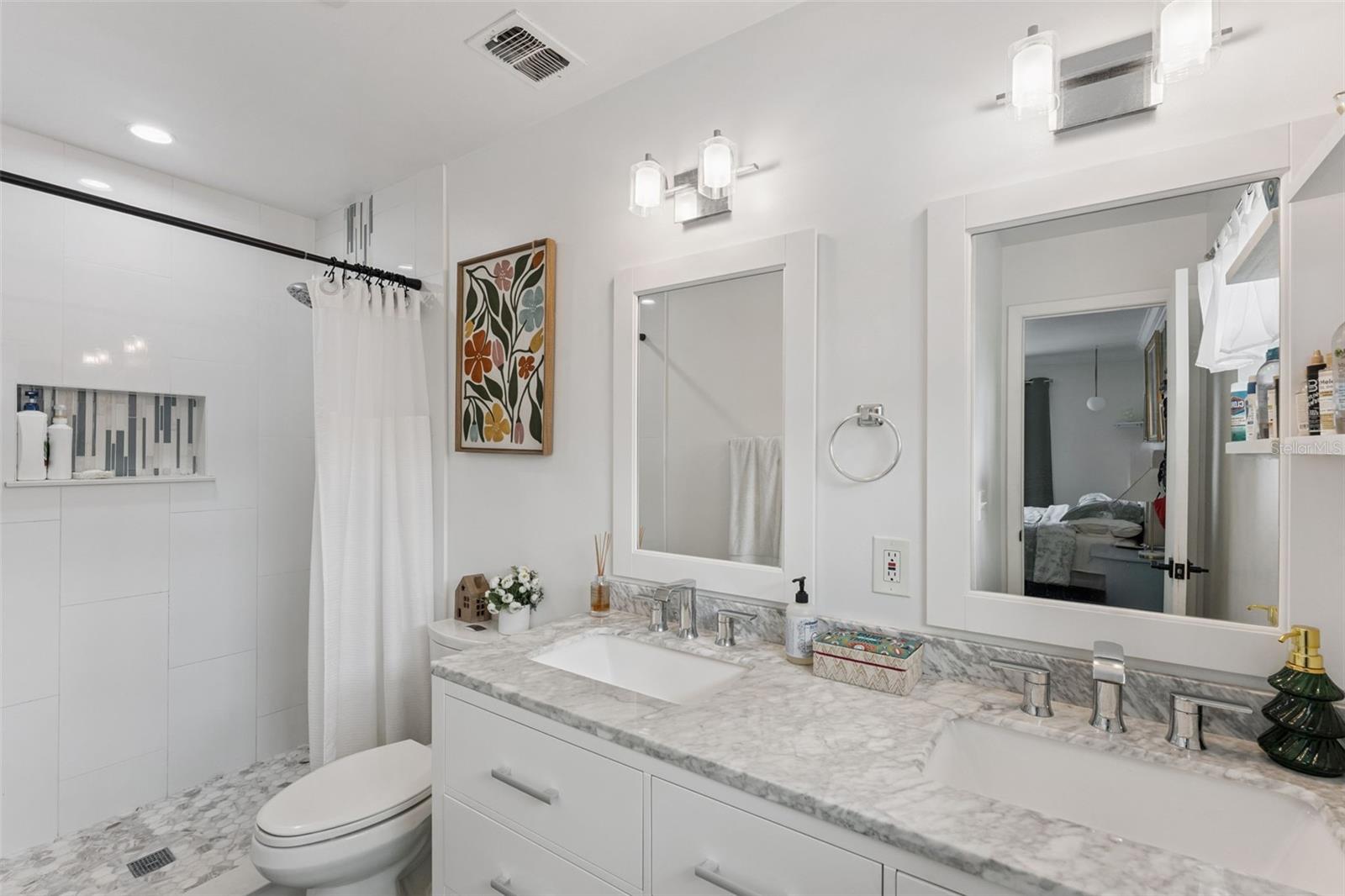 LAKE SEARCY SHORES - Residential