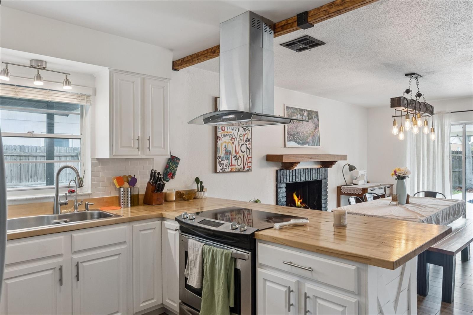 LAKE SEARCY SHORES - Residential