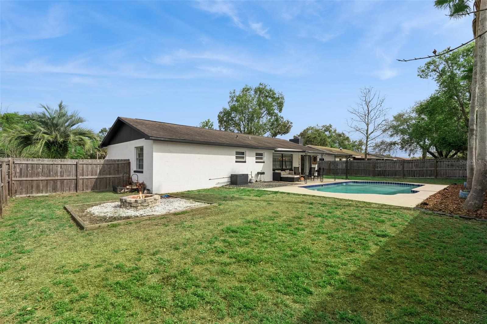 LAKE SEARCY SHORES - Residential