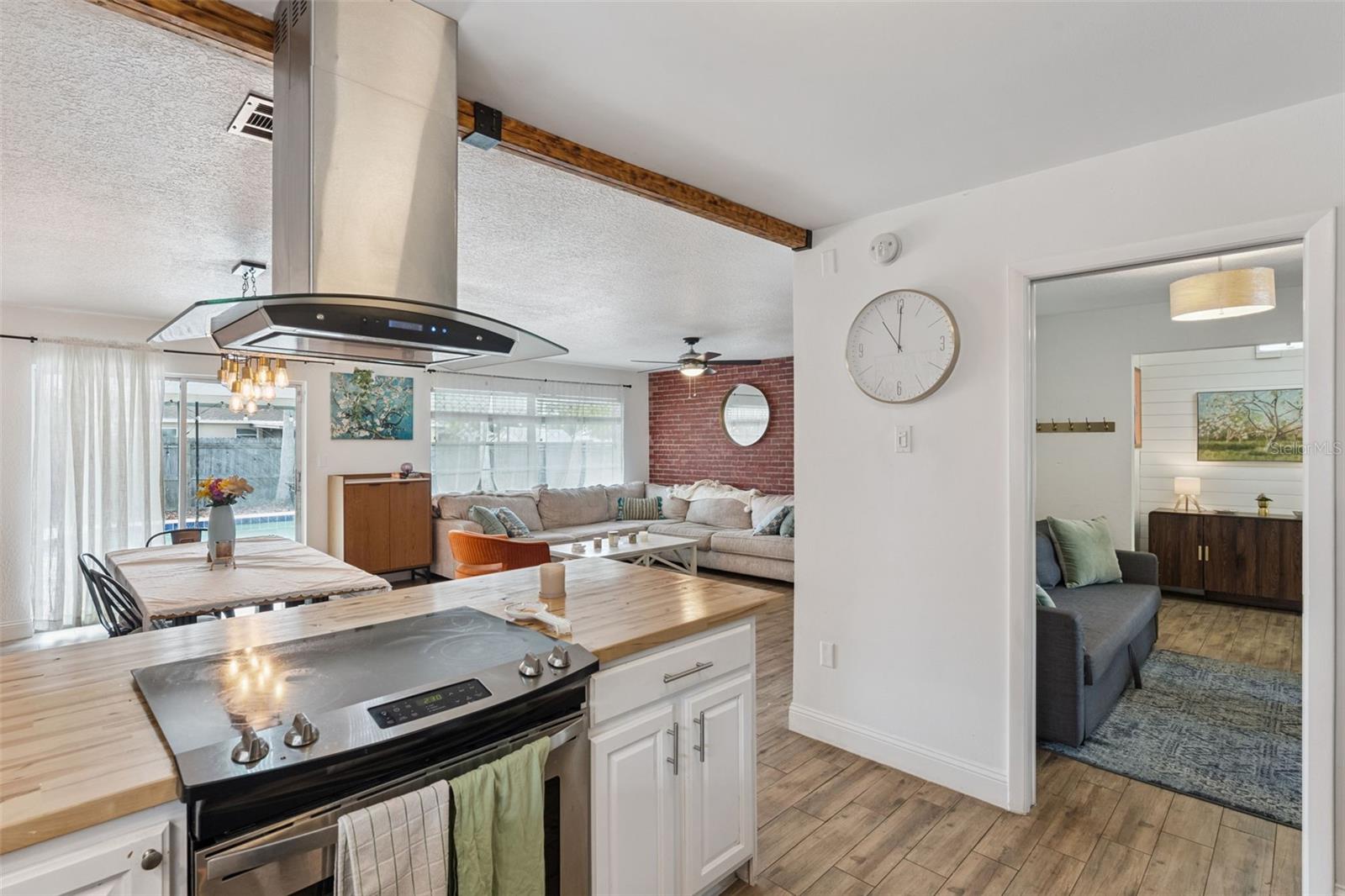 LAKE SEARCY SHORES - Residential