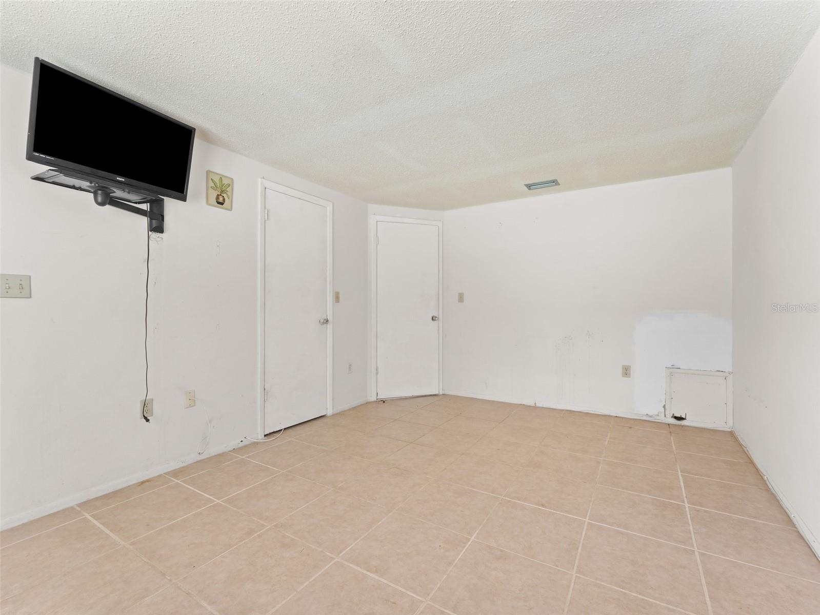 BEACON WOODS VILLAGE - Residential