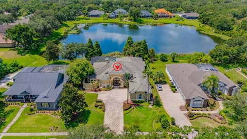 Photo of 6217 Kingbird Manor Drive, Lithia, FL 33547 (MLS # TB8538160)
