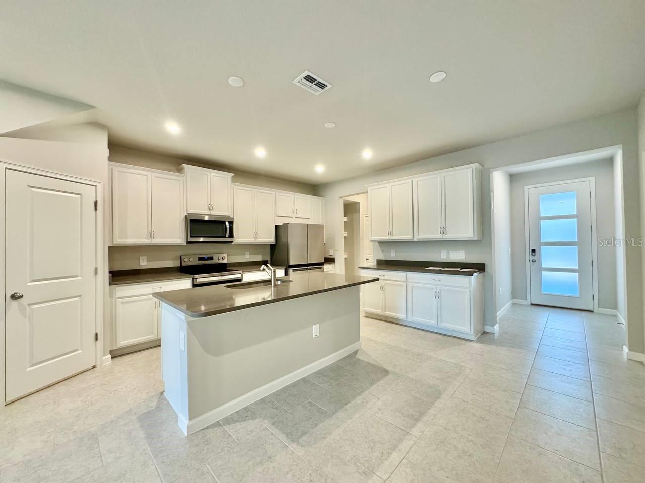 BLOOMINGDALE TOWNES - Residential Lease