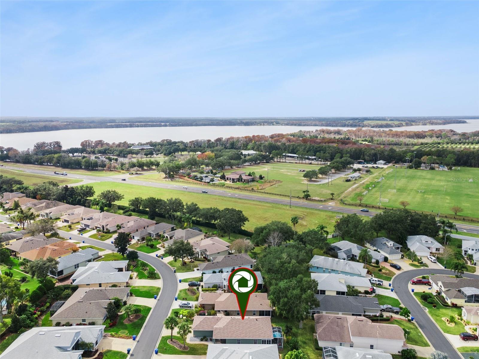 TAVARES ROYAL HARBOR PH 02 LT 179 - Residential