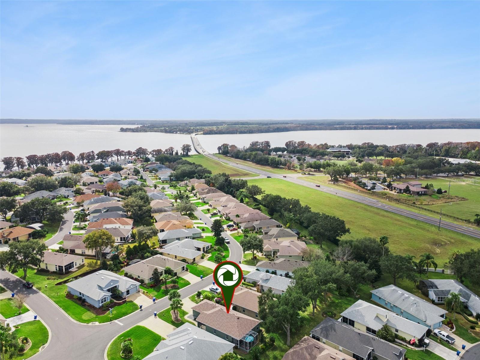 TAVARES ROYAL HARBOR PH 02 LT 179 - Residential