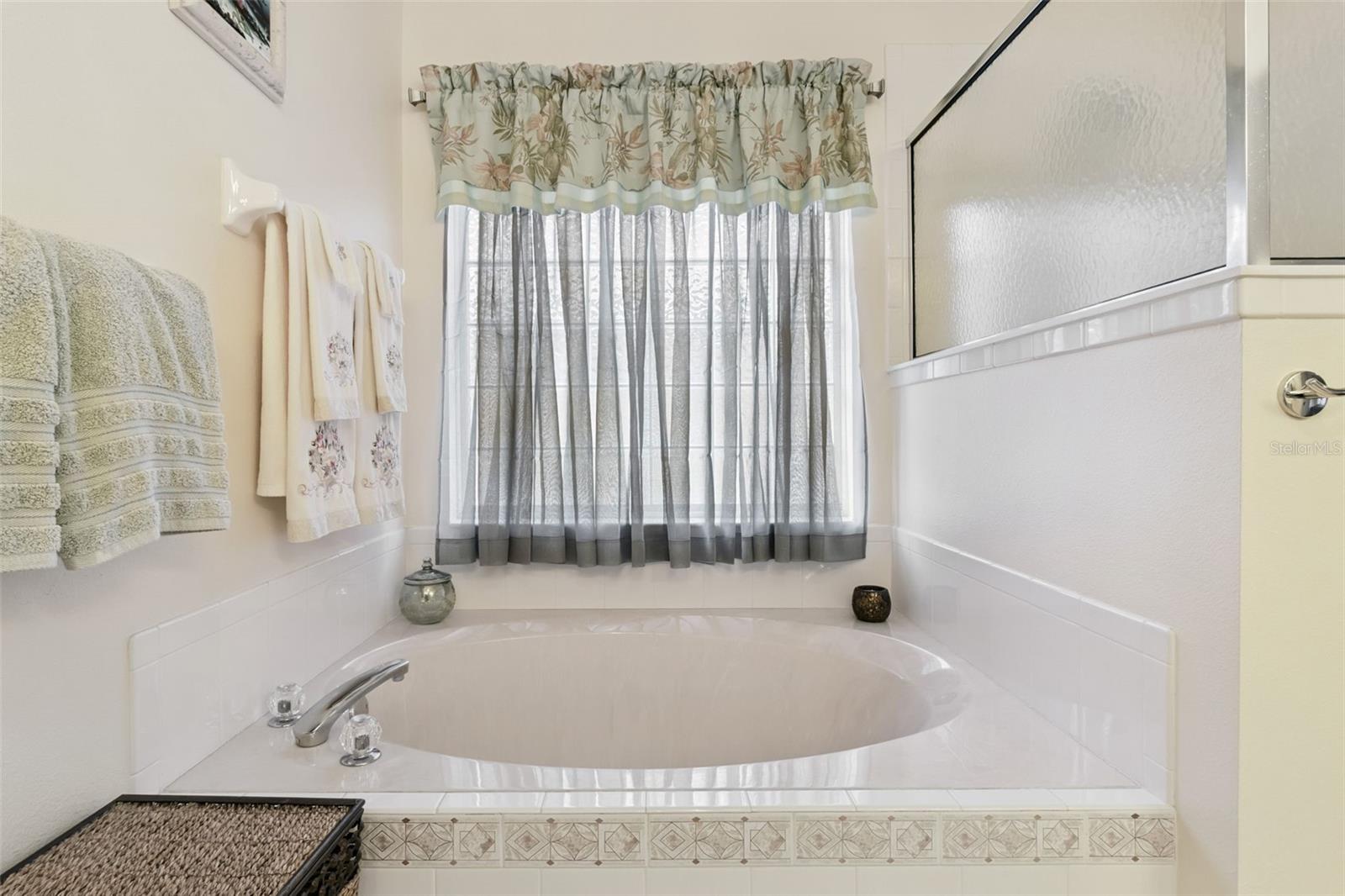 TAVARES ROYAL HARBOR PH 02 LT 179 - Residential